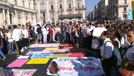 Protesta studenti “Wojtyla”: mancano aule