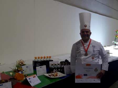 Mario Failla, docente Istituto Alberghiero “Karol Wojtyla” di Catania conquista la medaglia di bronzo nel campionato del mondo di pasticceria a Lussemburgo