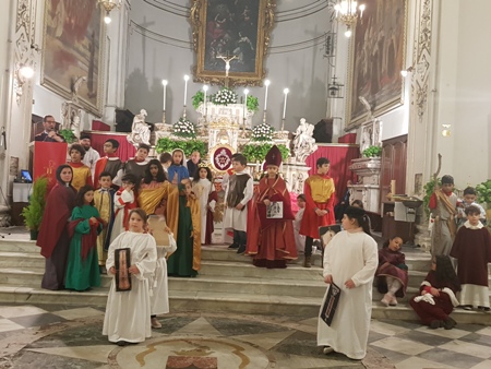 Il santuario della Madonna del Carmine, onora e ricorda la vergine martire patrona della città di Catania, S. Agata con spettacoli che ricordano il martirio, protagonisti i ragazzi della parrocchia