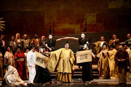 Applaudito nuovo allestimento di “Madama Butterfly” di Giacomo Puccini con al regia di  Lino Privitera e la direzione d’orchestra di Gianna Fratta