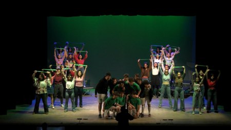 Lungamente applaudito a Catania il musical “Foto di squadra” realizzato dal laboratorio “Parole e Musica” del Liceo Classico “Nicola Spedalieri”