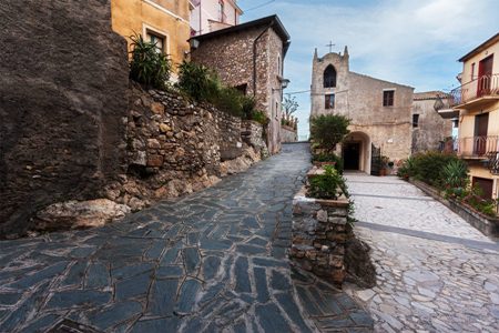 Pietracupa borgo di eccellenza nel Molise, che si incontra con quelli siciliani, in particolare il mitico  Castelmola