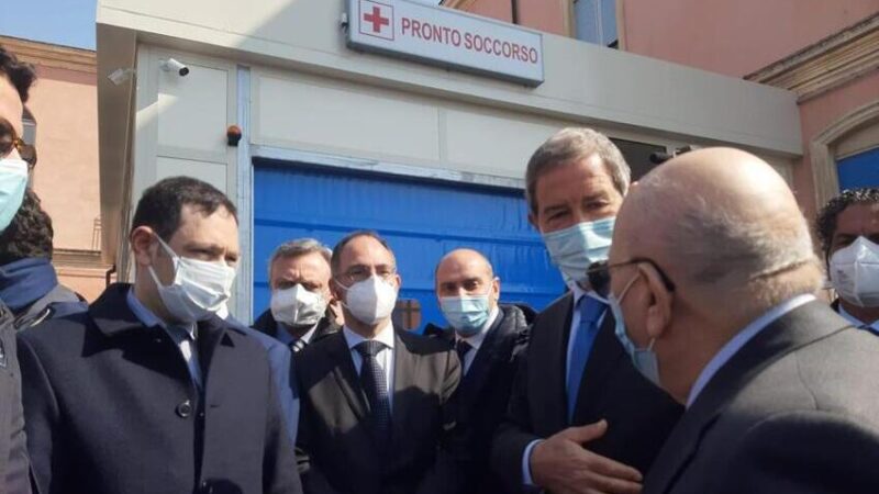 Nuovi Pronto Soccorso, ambulanza e Tac all’ospedale di Bronte. Il presidente della Regione Musumeci «riconosciamo a Bronte il diritto alla salute»