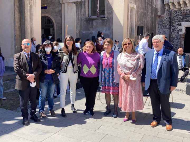 “Educare alla pace” mission educativa che l’Istituto De Felice Olivetti, DS Anna De Francesco, ha scelto di sostenere per incentivare iniziative di cittadinanza attiva