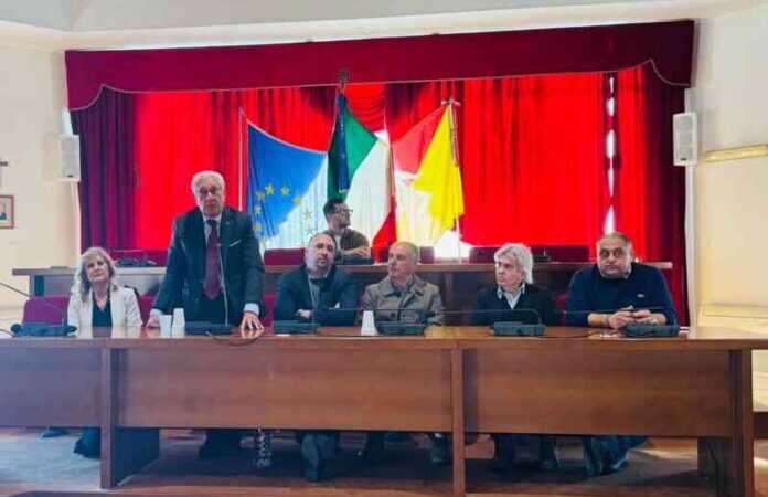 Case di Comunità: incontro a Gravina di Catania, costituzione rete civica della salute, come ha dichiarato Massimiliano Giammusso vicepresidente ANCI Sicilia.