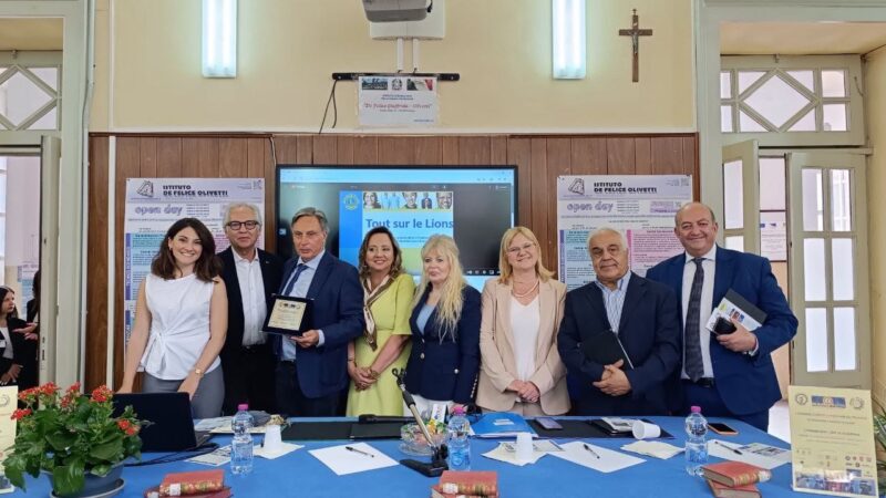 Si è concluso il prestigioso premio all’IIS De Felice Olivetti, giunto ormai alla V edizione, organizzato insieme alla Fondazione Astrea e la testata giornalistica online “ThevoiceKW Astrea”.